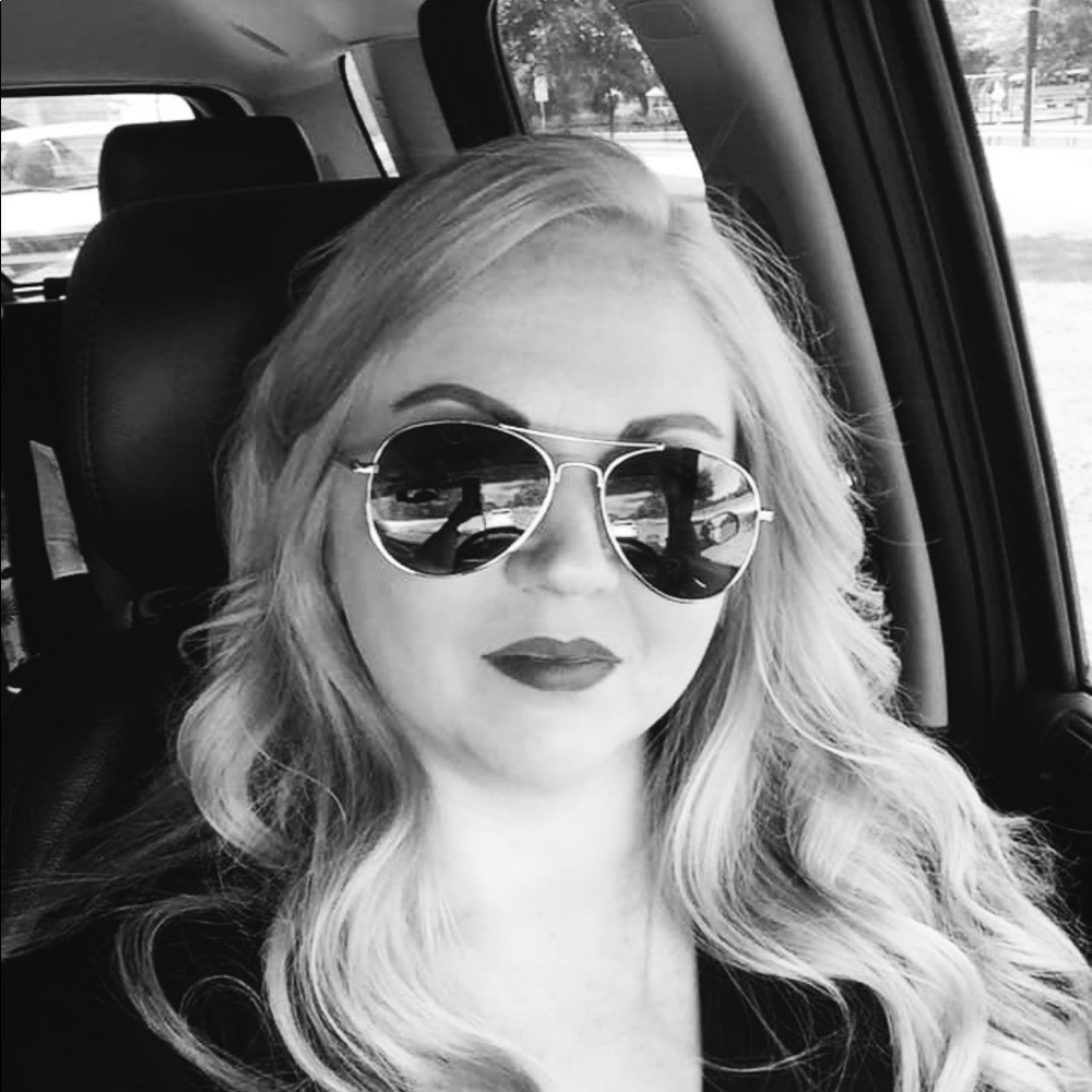 Meet your Posher, Karissa